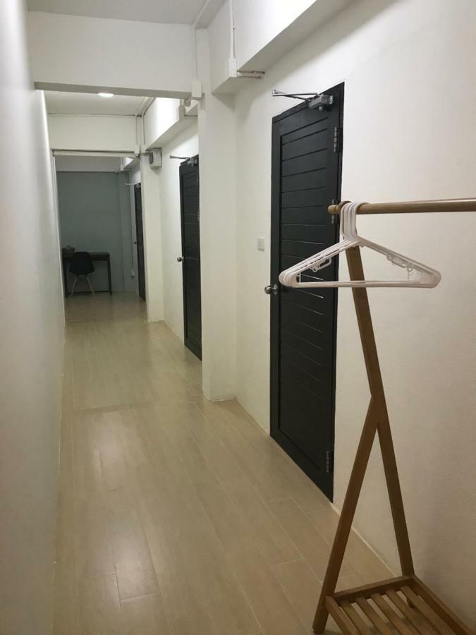 치앙마이 Baan Ploy In (Adults Only) 호스텔 외부 사진